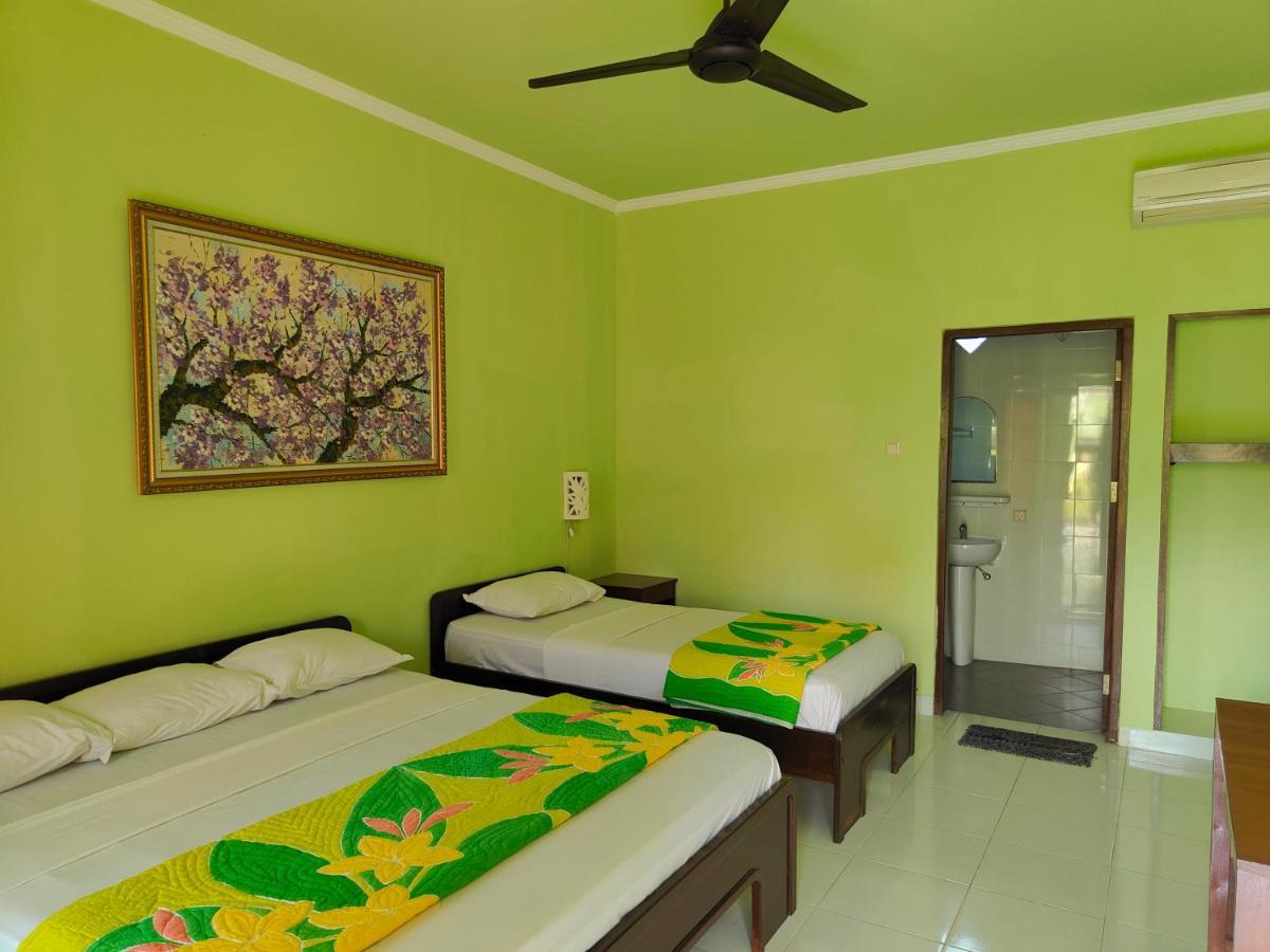 Berlian Inn Kuta Beach Esterno foto