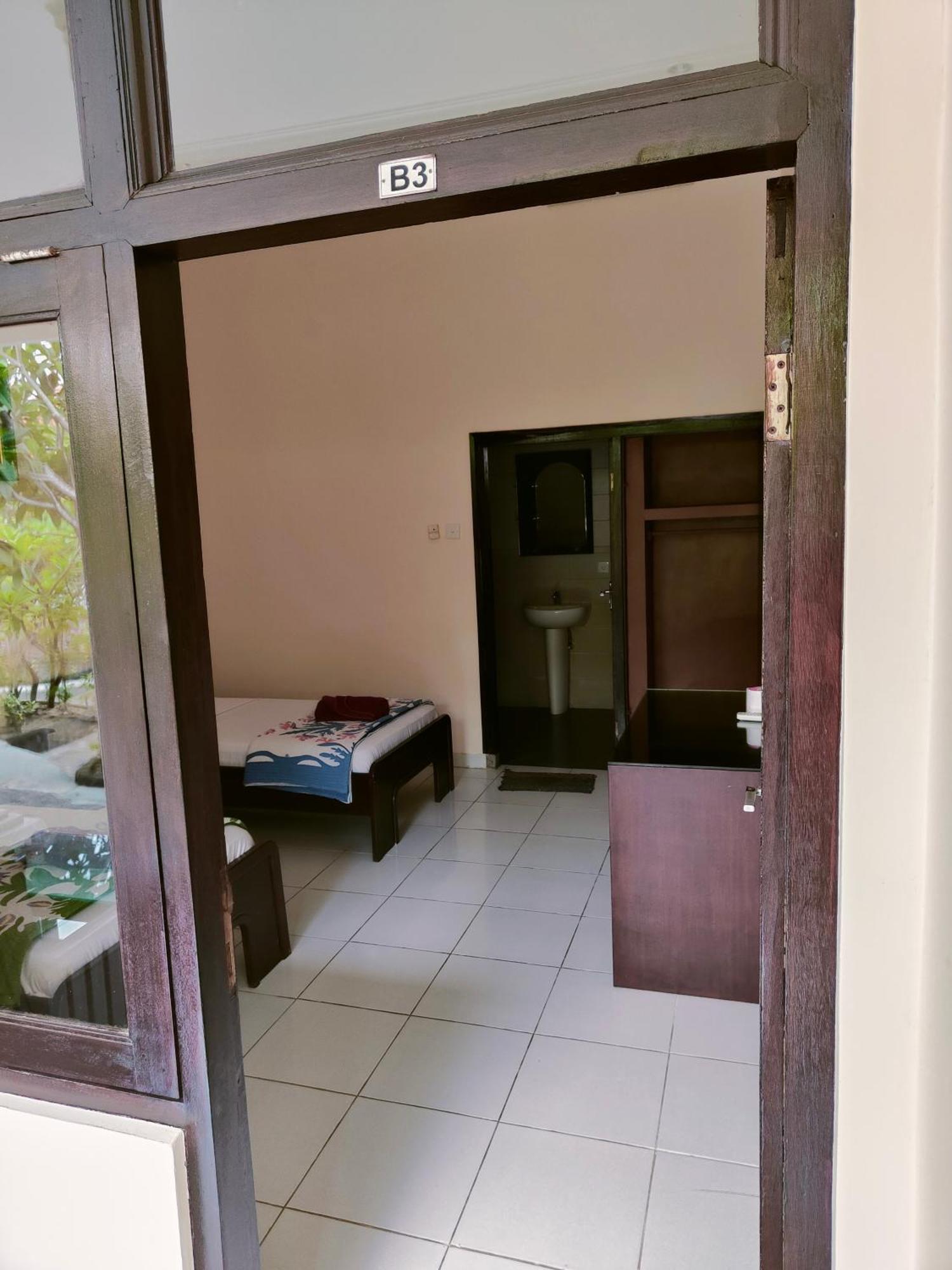 Berlian Inn Kuta Beach Esterno foto