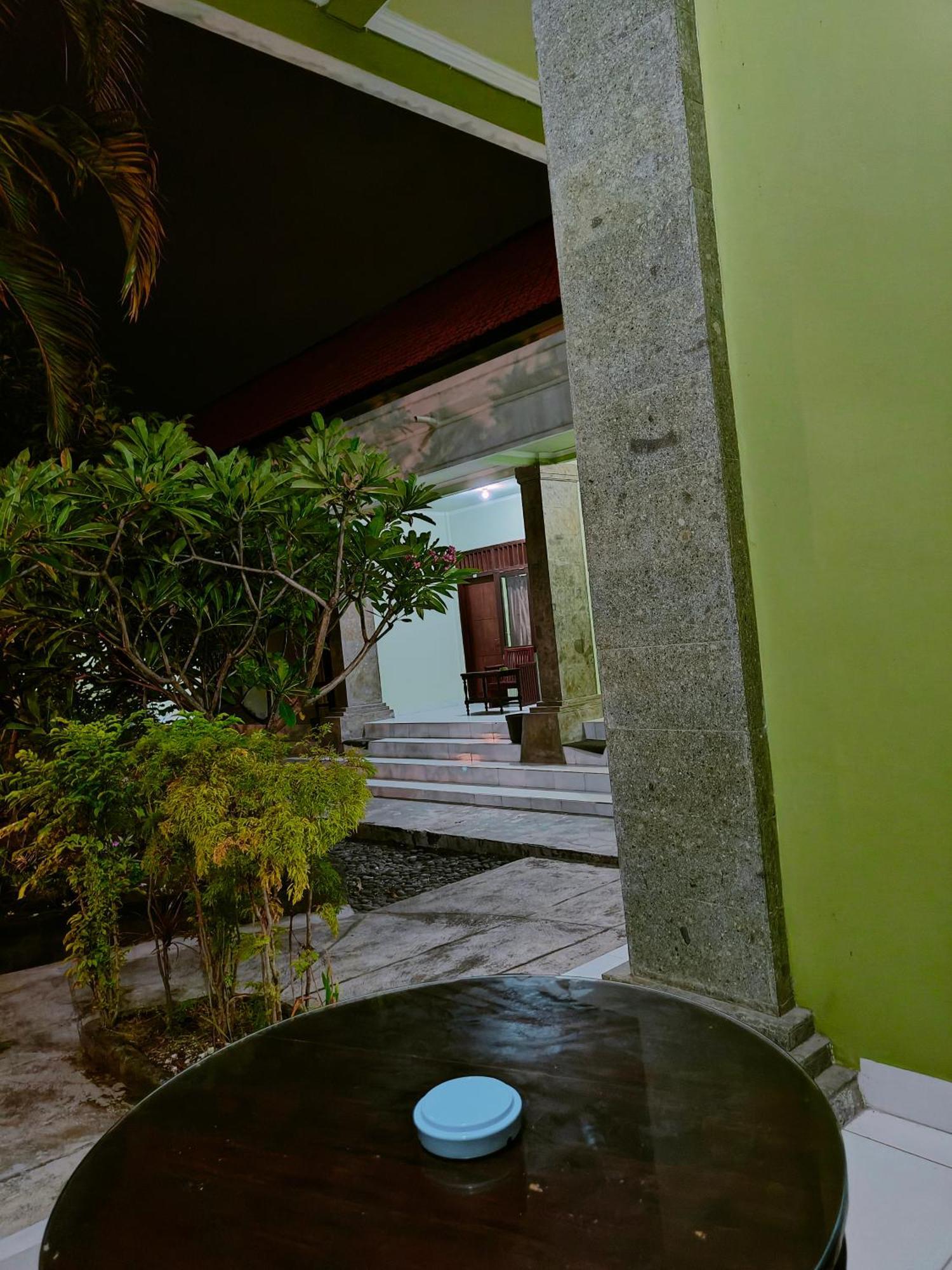 Berlian Inn Kuta Beach Esterno foto