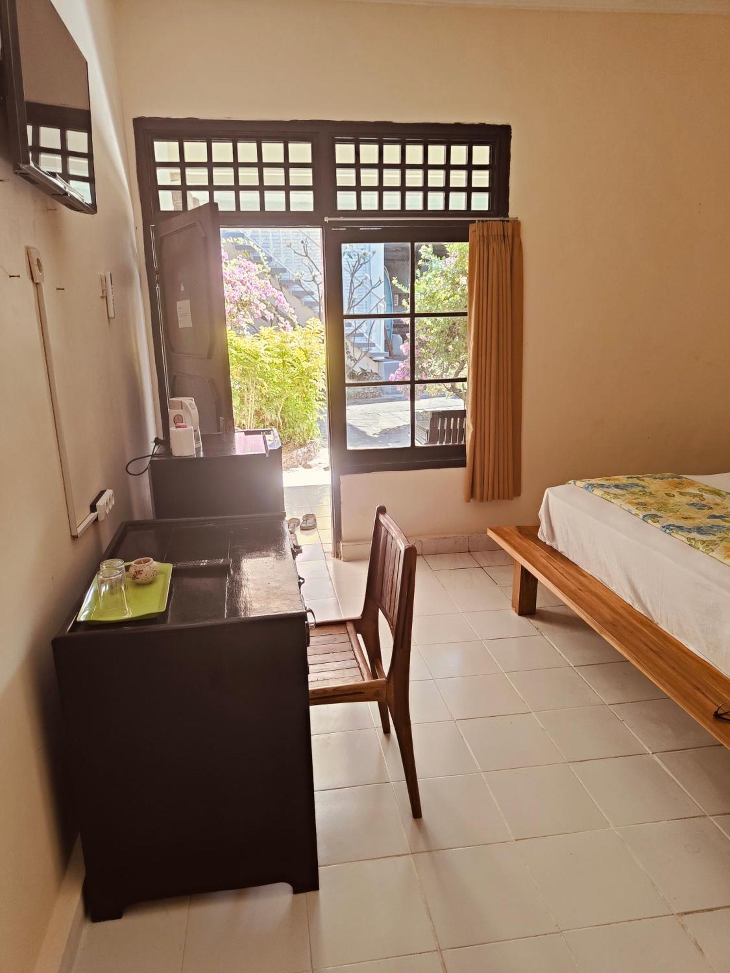 Berlian Inn Kuta Beach Esterno foto