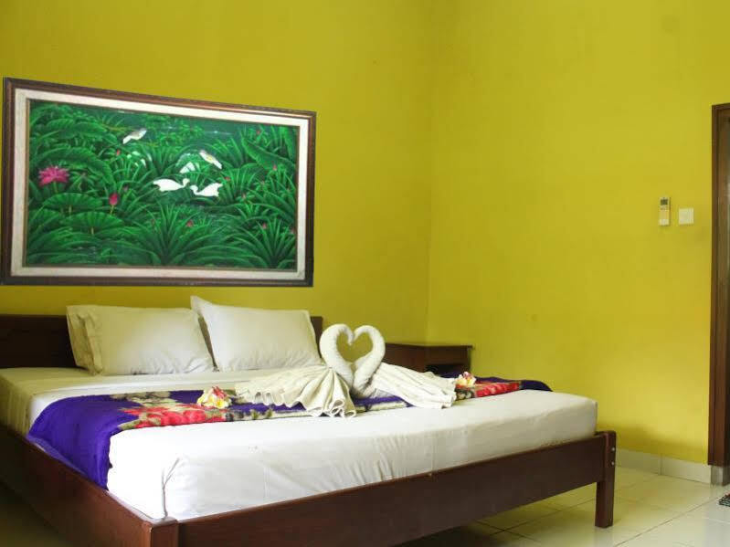 Berlian Inn Kuta Beach Esterno foto